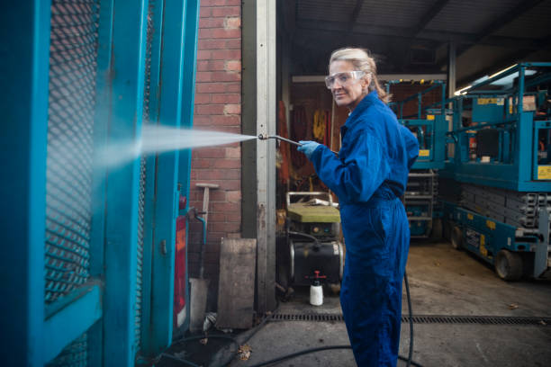 Best Rust Removal  in Bloomfield, IN
